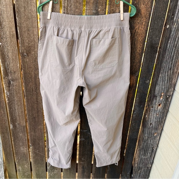 Eddie Bauer Outdoor Hiking Ripstop Capri Tan Pants Sz M - Picture 2 of 12